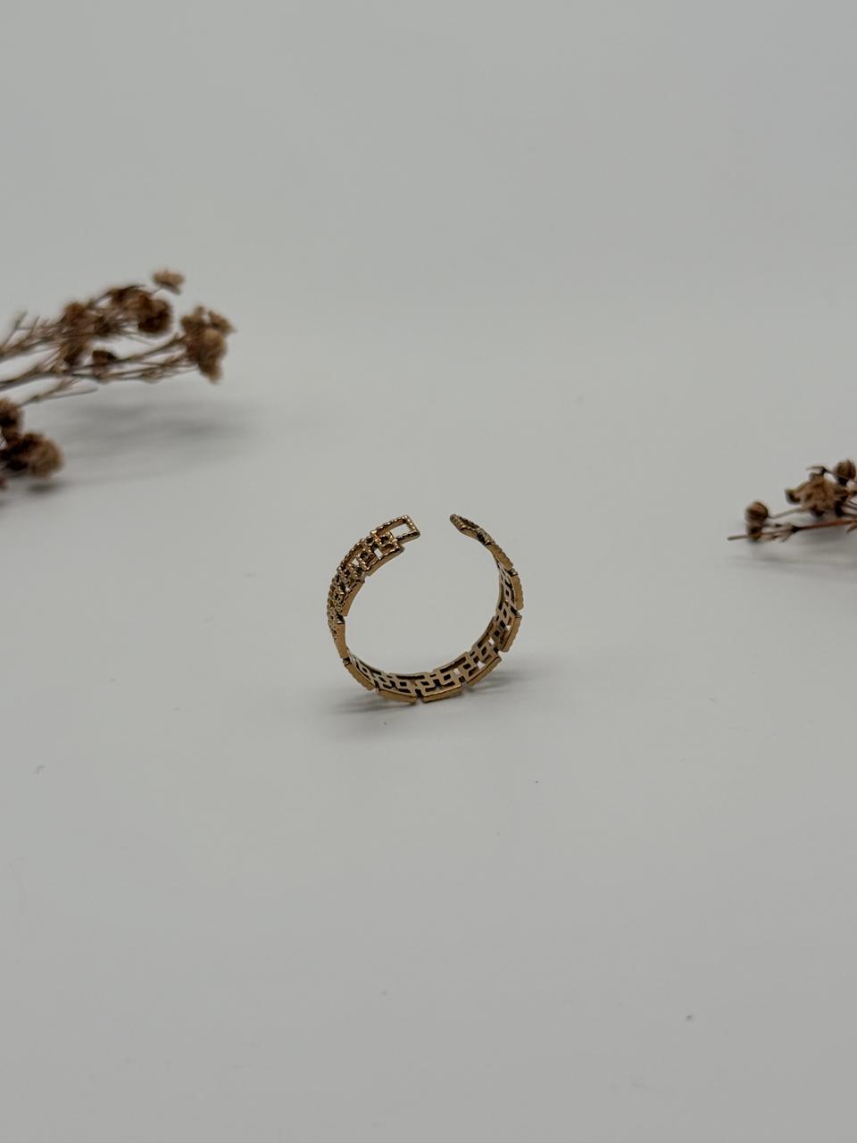 Golden Maze – Adjustable Anti Tarnish Ring