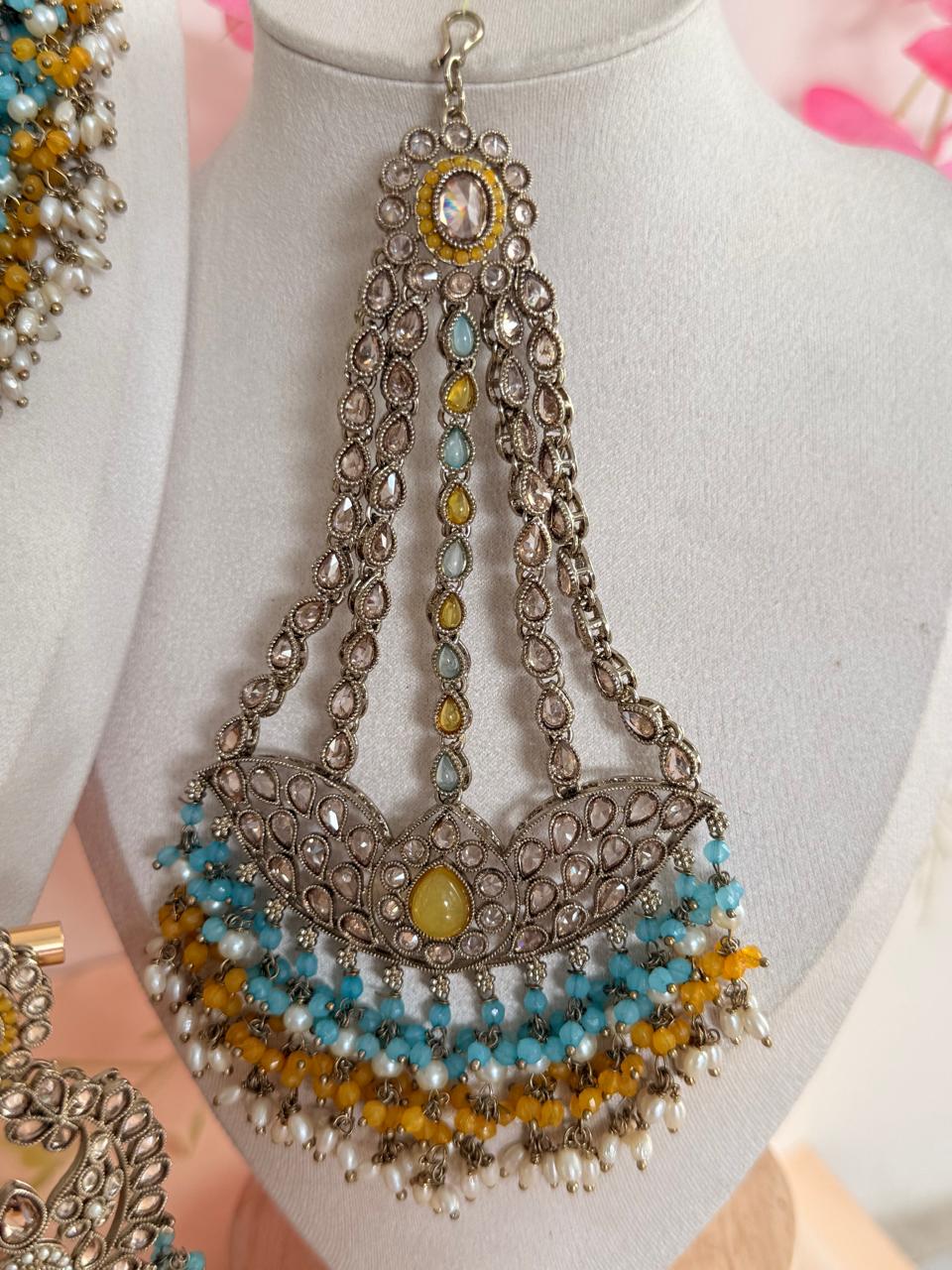 Zohra-e-Noor Pasha Bridal Set