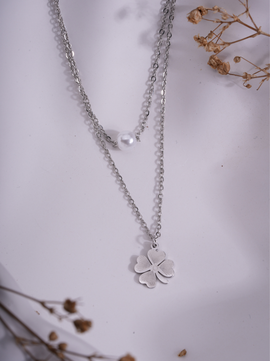 Clover Mist – Anti-Tarnish Silver Layered Necklace