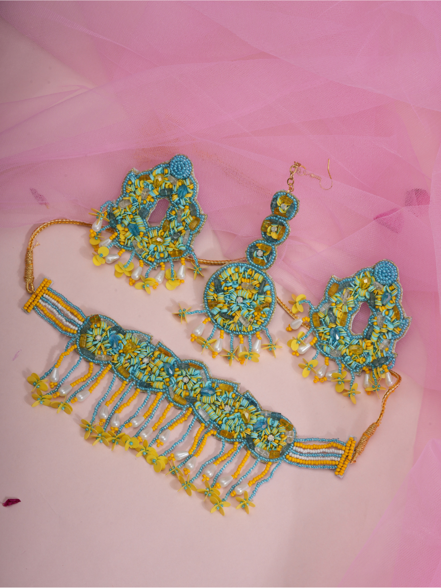 Phool Fiesta – Handmade Floral Mehendi Jewellery Set