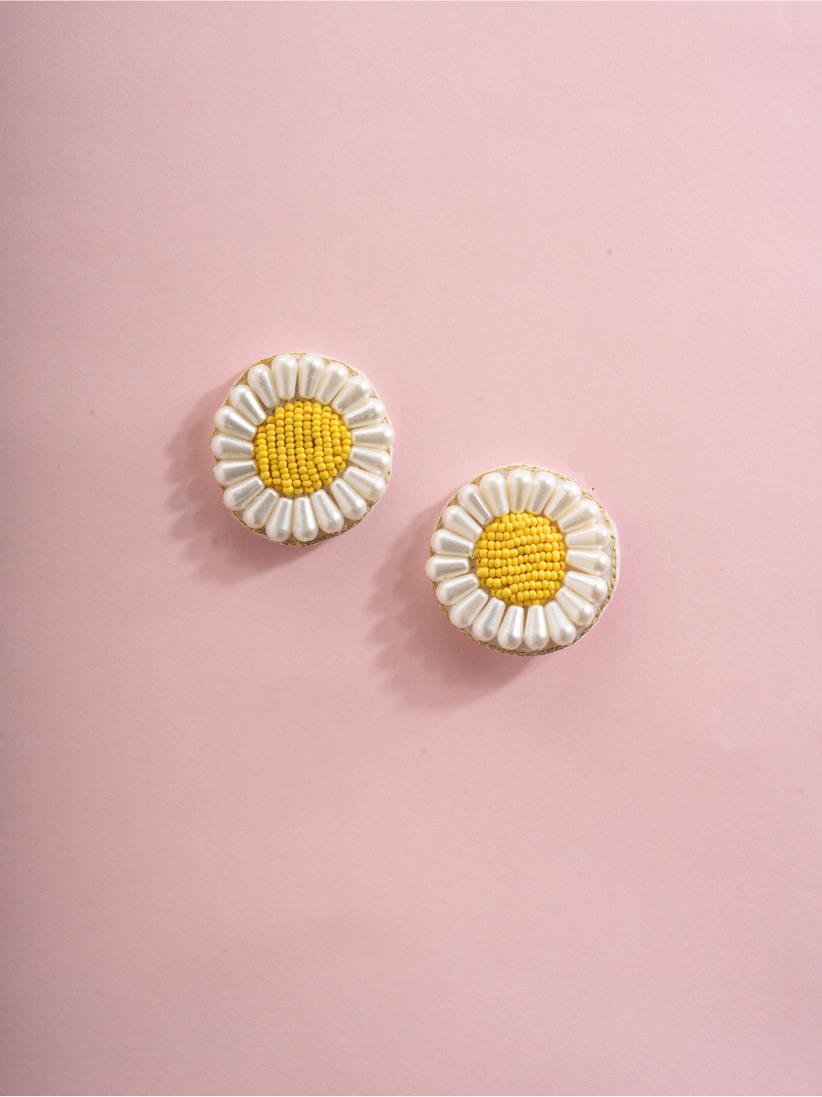 Handmade Daisy Beaded Earrings – White & Yellow Floral Studs