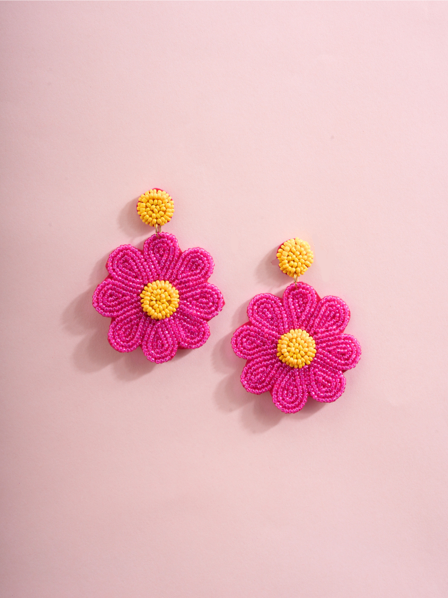 Handmade Pink Daisy Beaded Earrings – Bold Floral Statement Dangles
