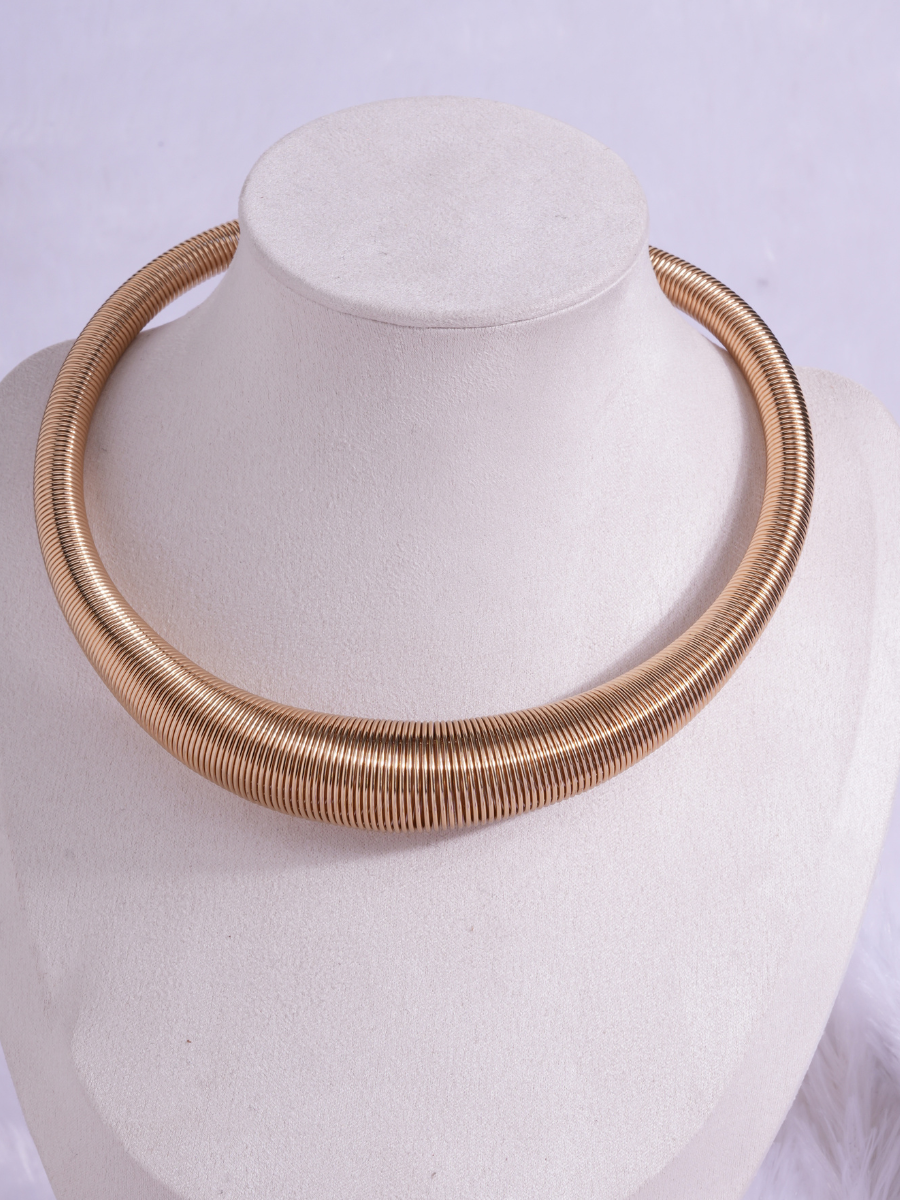 Regal Coil – Hasli Necklace