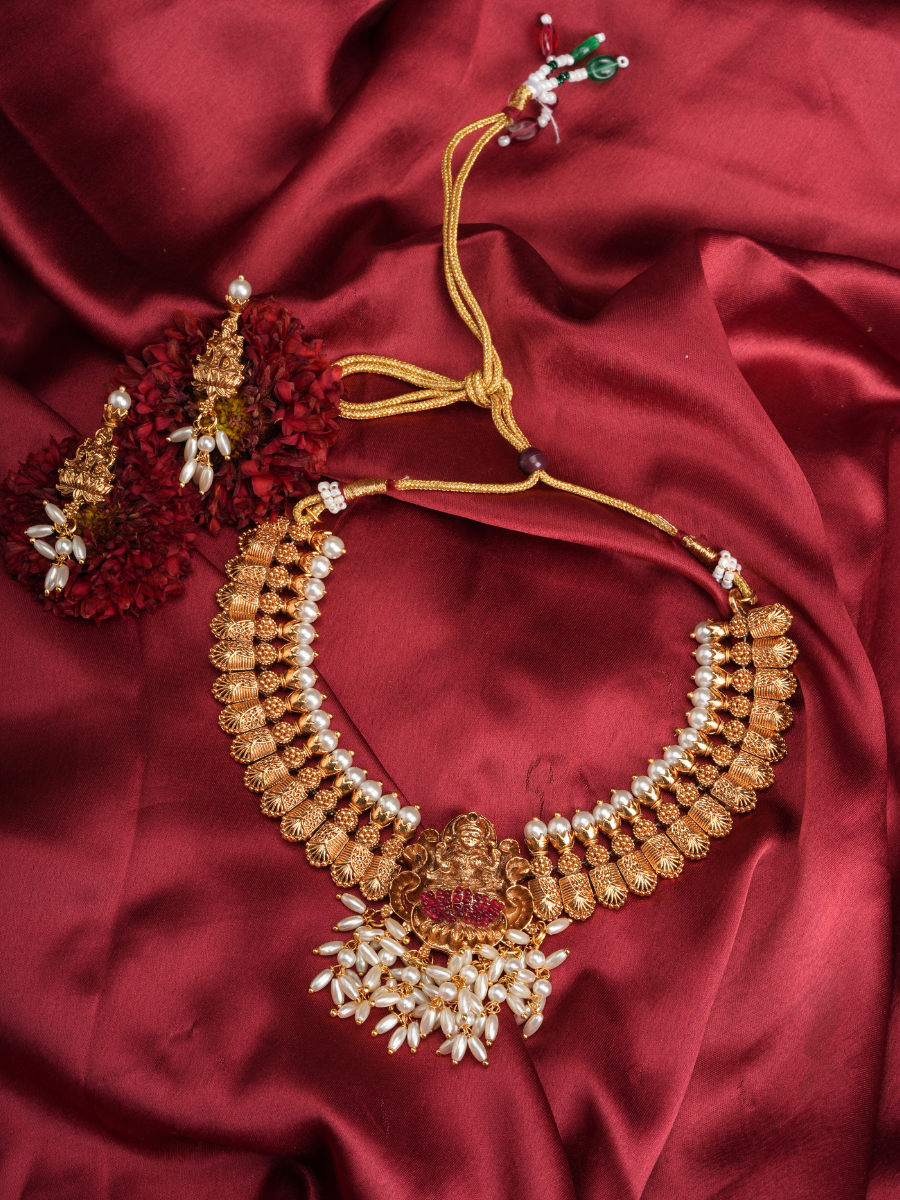 Shreenidhi Haar – Temple Necklace Set