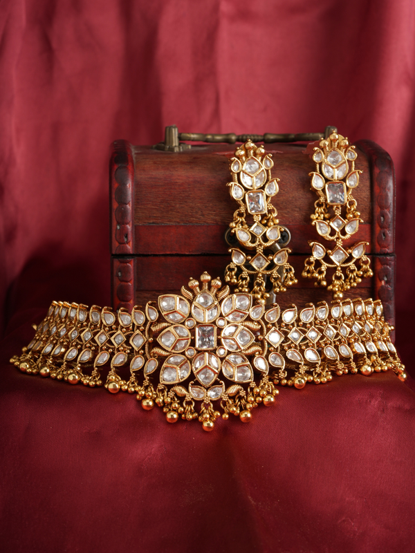 Ratna Ranjini – Jadau Classic Gold Beads Temple Choker Set