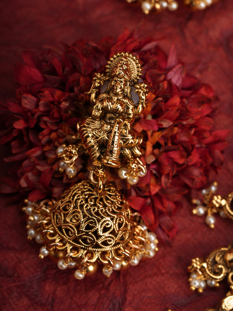 Vaibhavi Lakshmi Haar – Golden Dangler Version