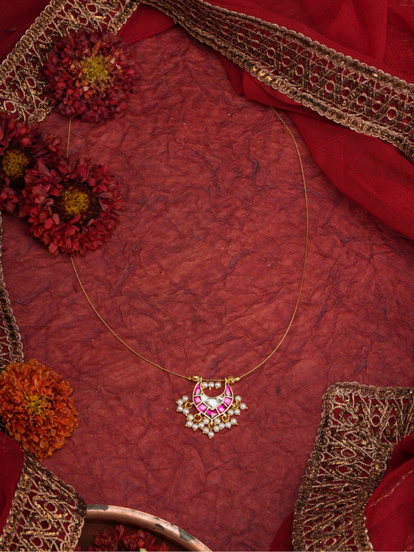 Elegant Aura Jadau Pendant