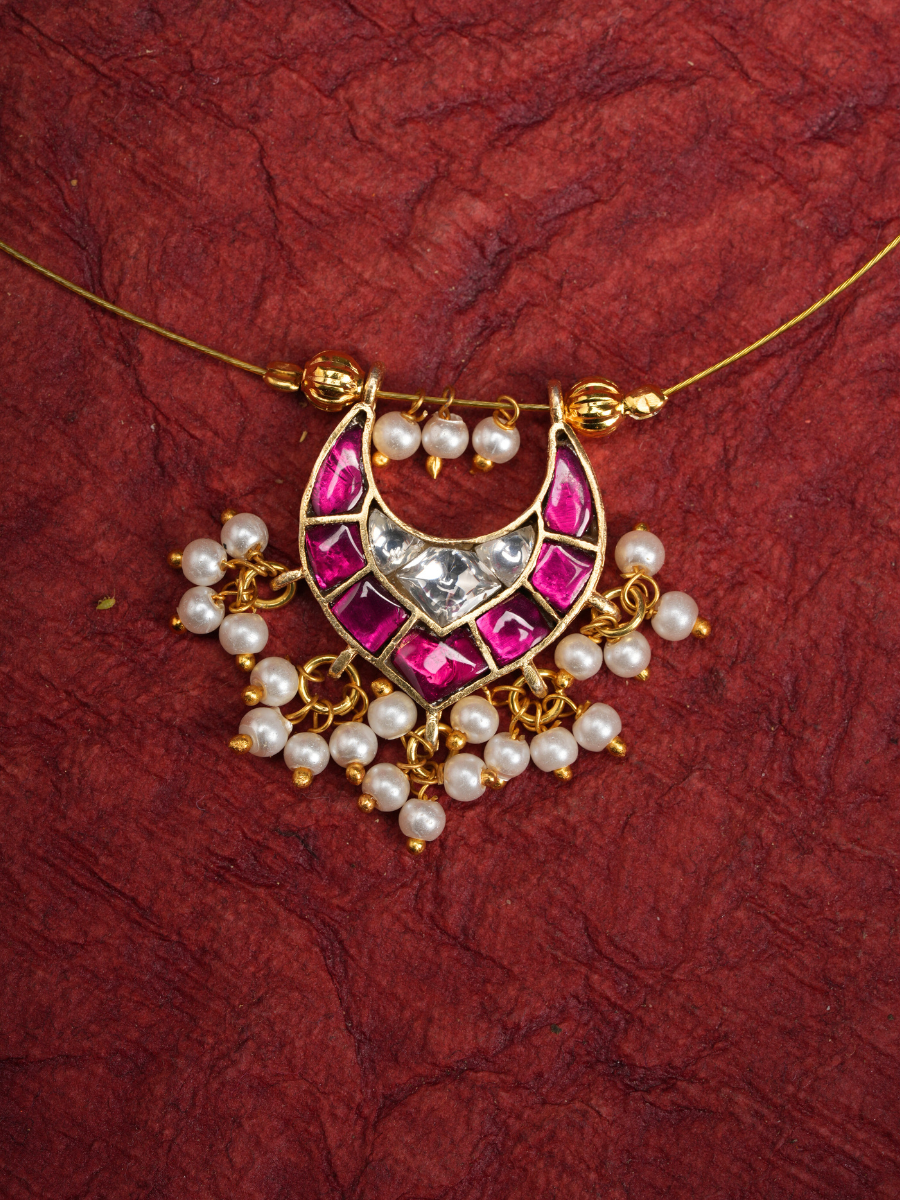 Elegant Aura Jadau Pendant