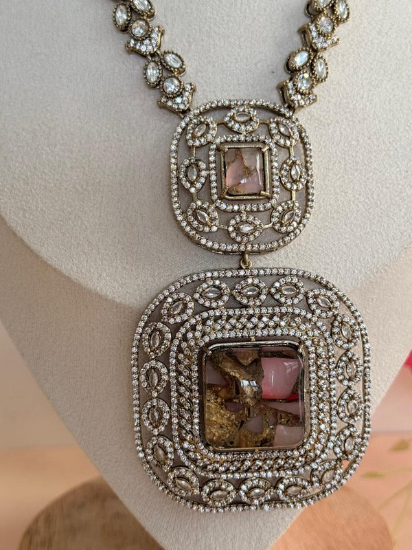 Mossonite Ornate Elegance – Blush Edition