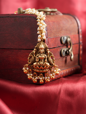 Rajlakshmi Tilakam – Temple Maang Tikka