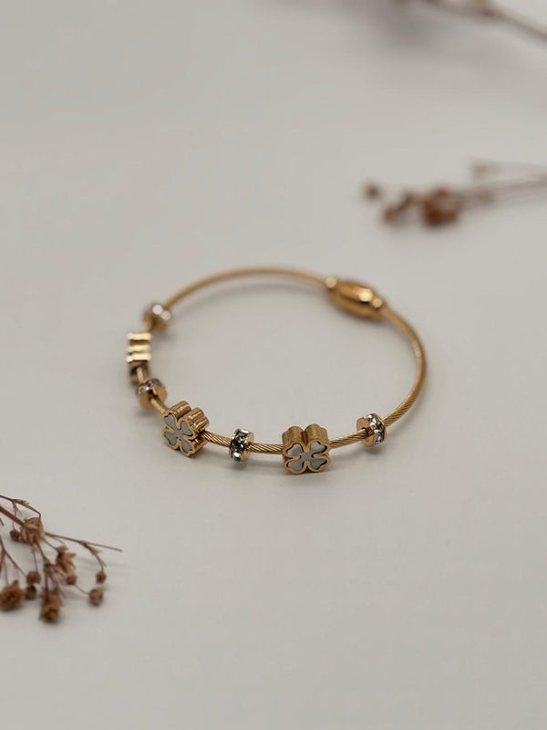 Clover Twist – Anti Tarnish Bracelet