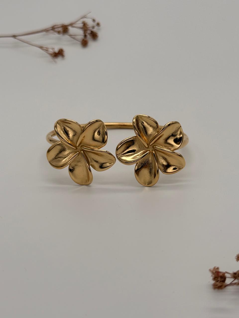 Bold Bloom – Anti Tarnish Cuff Bracelet