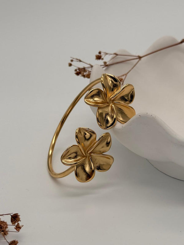Bold Bloom – Anti Tarnish Cuff Bracelet