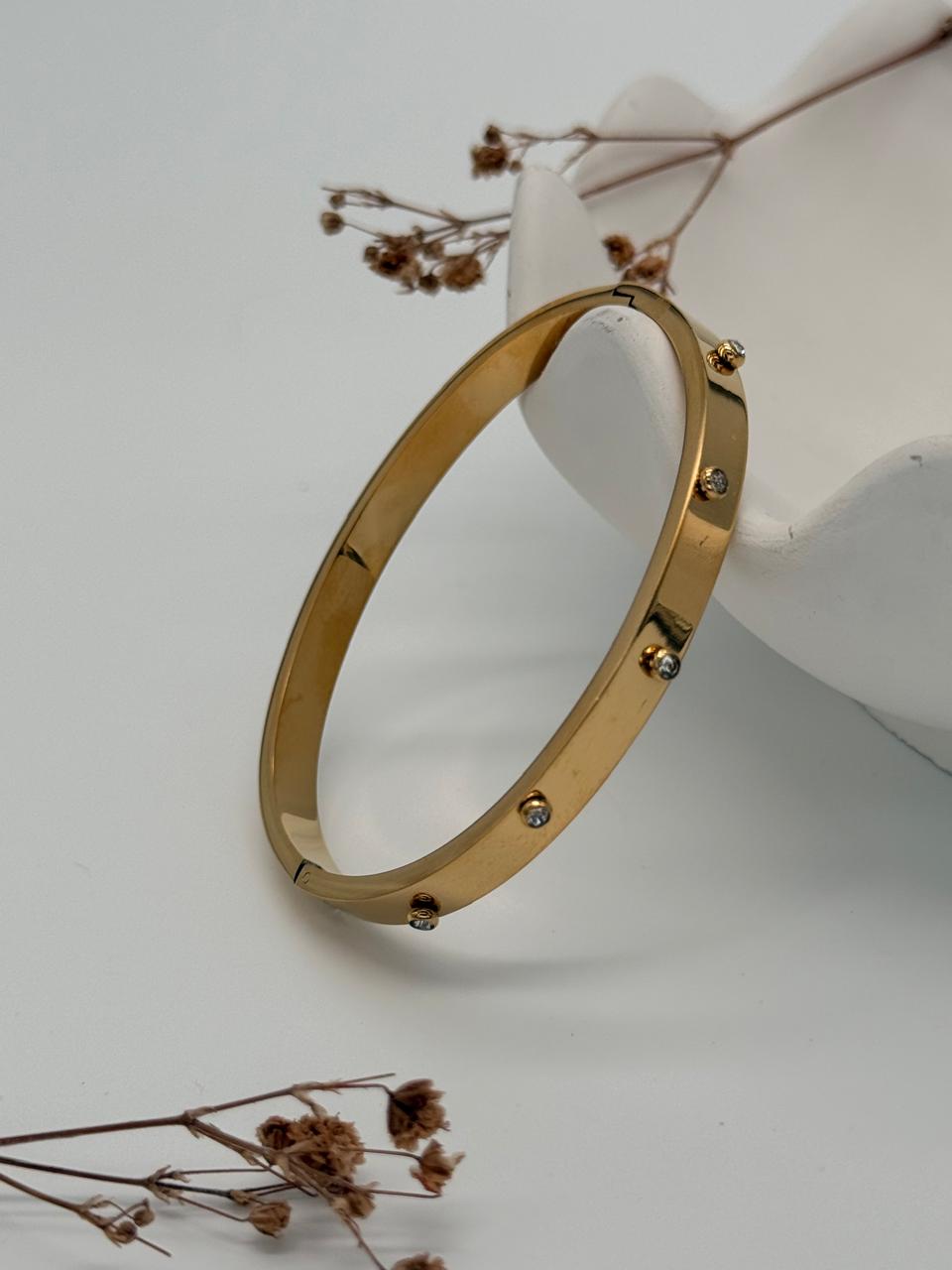 Stud Aura - Anti Tarnish Bracelet