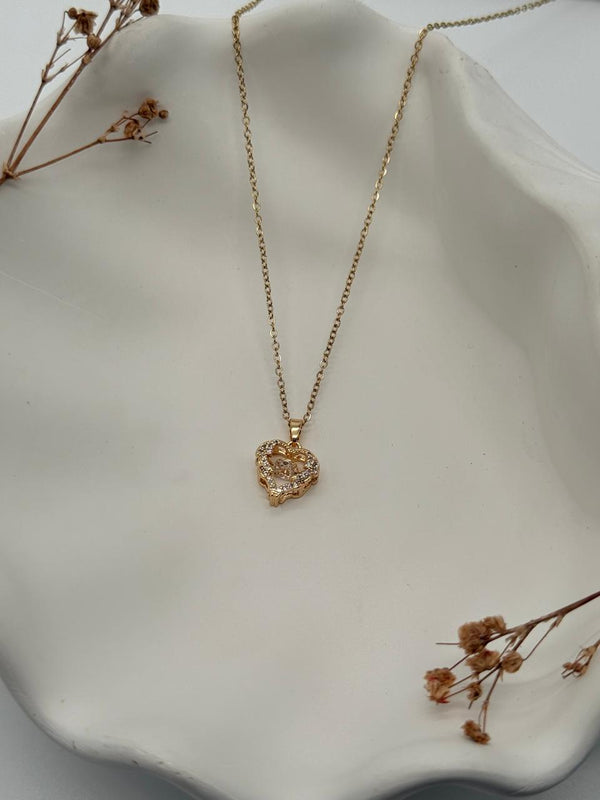 Luvine – Heart-Shaped Love Pendant Necklace ✨