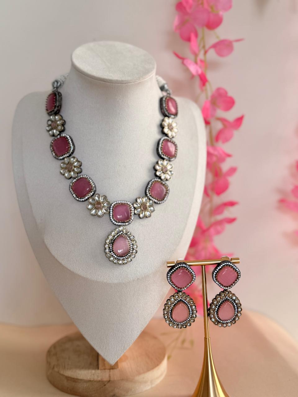 Majestic Blush – Mossonite Set