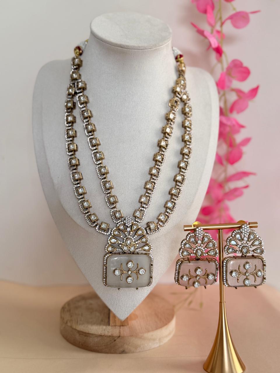 Royal Radiance – Silver Moon Mossonite Set