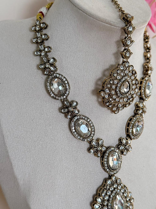 Royal Radiance Kundan Set – Classic White