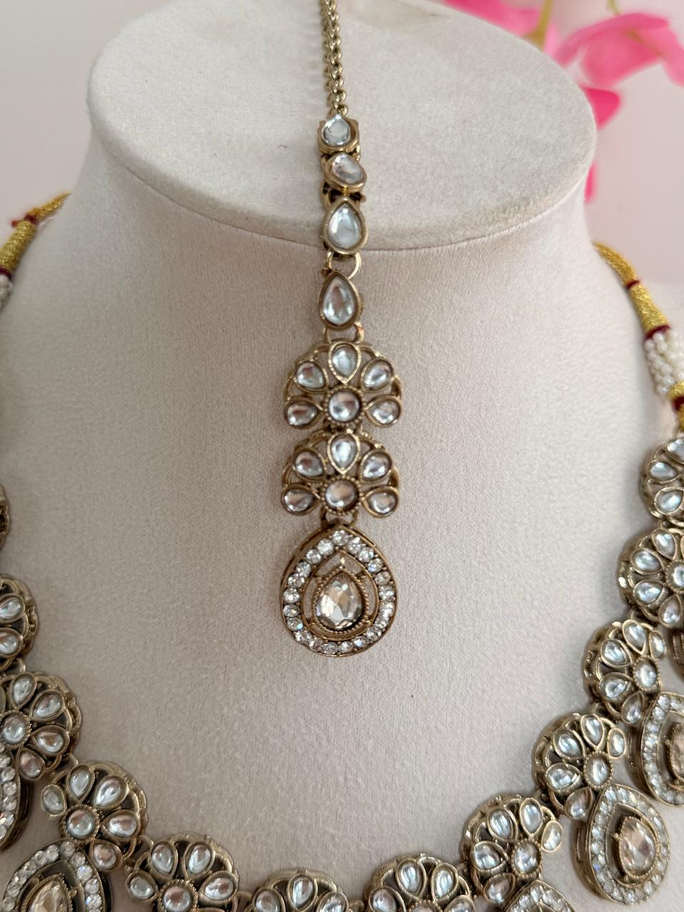 Regal Charm Kundan Set – Classic White