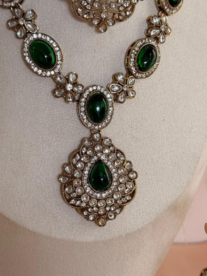 Royal Radiance Kundan Set – Emerald Green