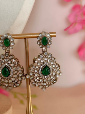 Royal Radiance Kundan Set – Emerald Green