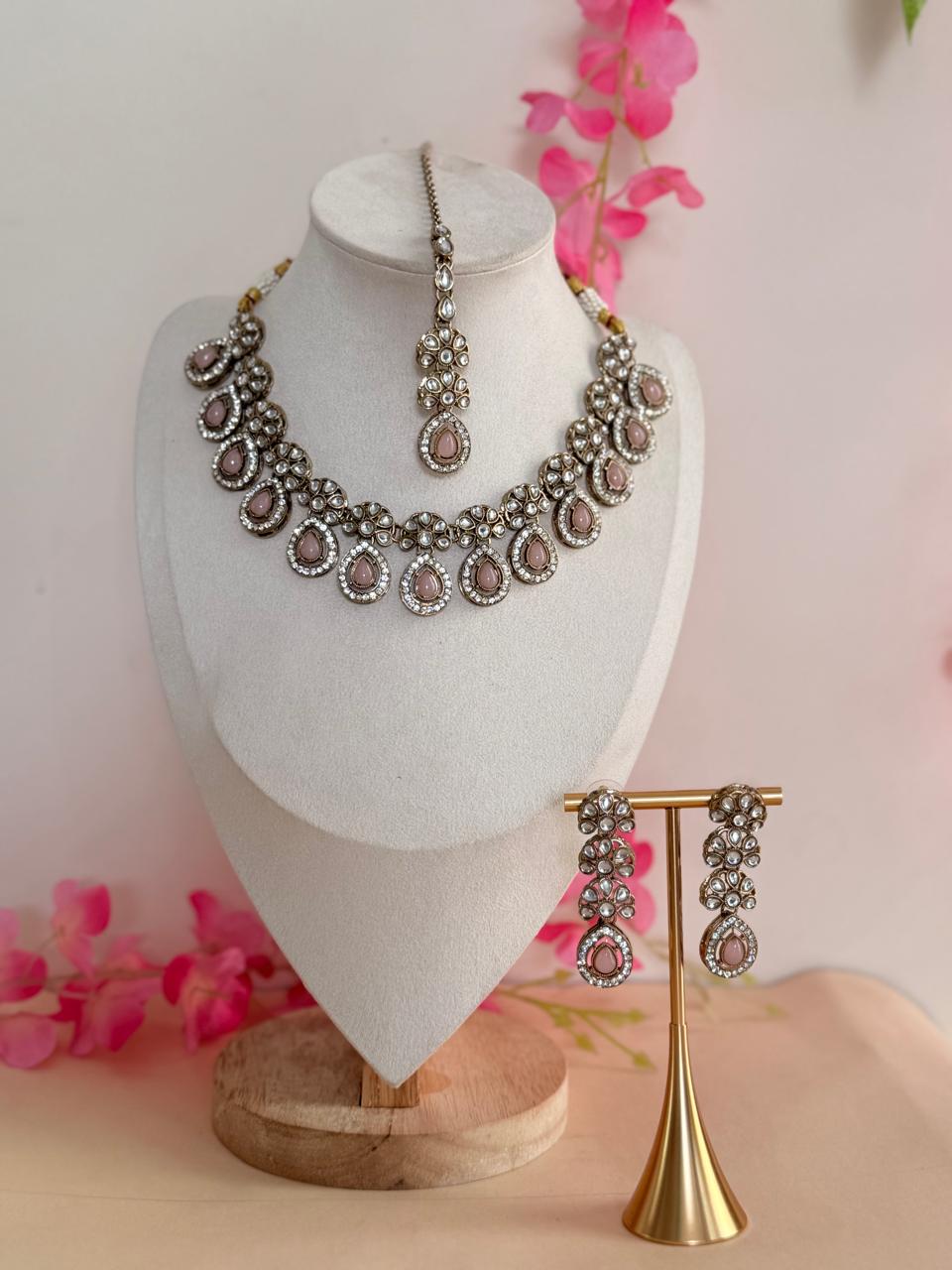 Regal Charm Kundan Set – Pastel Pink