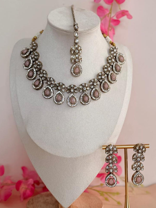 Regal Charm Kundan Set – Pastel Pink