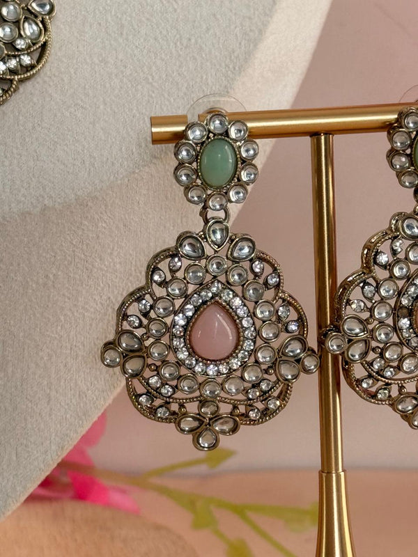 Royal Radiance Kundan Set – Pastel Pink & Mint