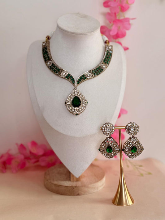 Queen’s Embrace – Mossonite Replica Necklace Set