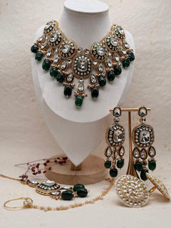 Rajvanshi Emerald Kundan Bridal Set