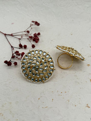 Rajvanshi Emerald Kundan Bridal Set