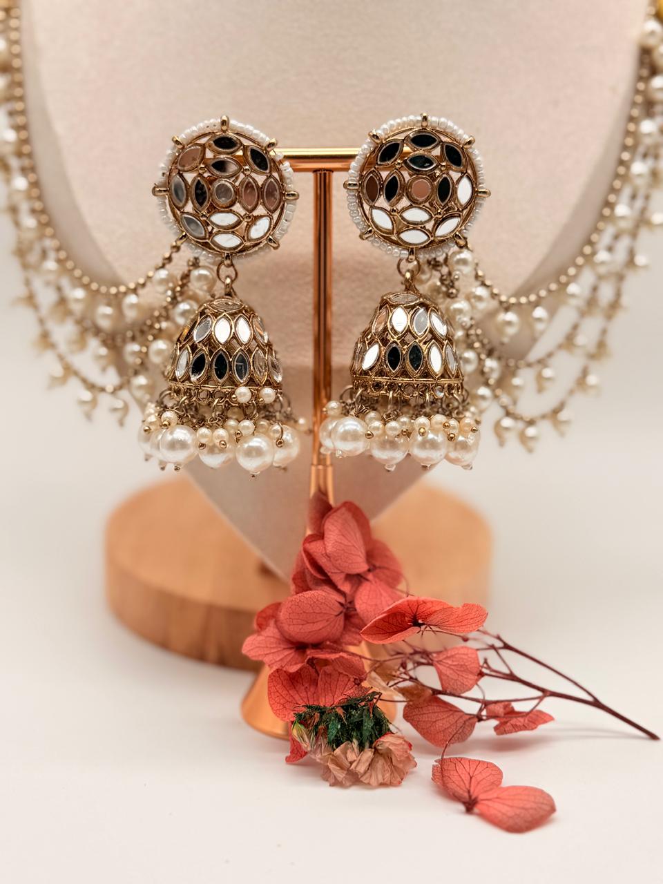 Royal Noor – Kaan Chain Earrings