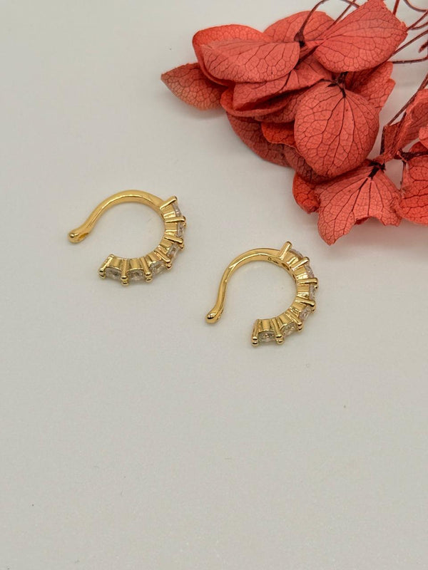 Aura Gleam – Anti Tarnish Ear Cuff