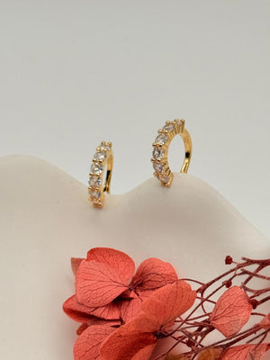 Aura Gleam – Anti Tarnish Ear Cuff