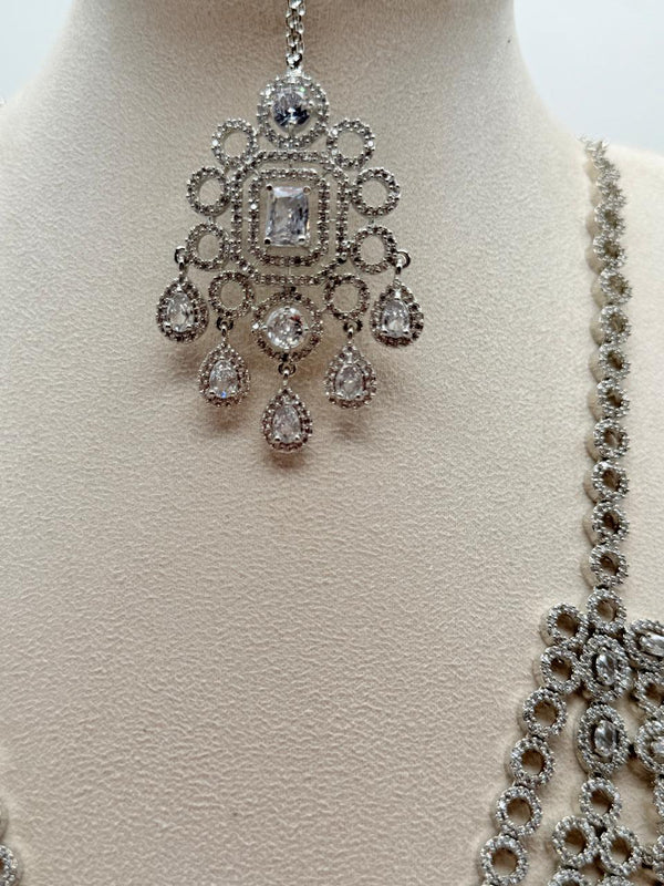 Queen’s Grace AD Necklace Set – Clear / White
