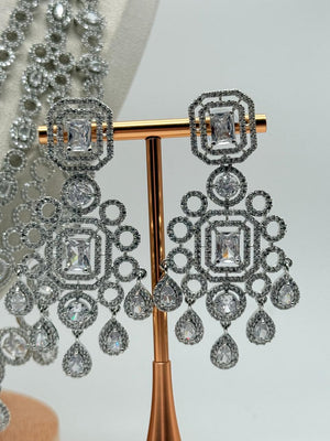 Queen’s Grace AD Necklace Set – Clear / White