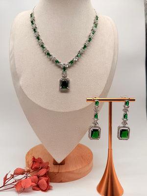 Emerald Radiance AD Necklace Set