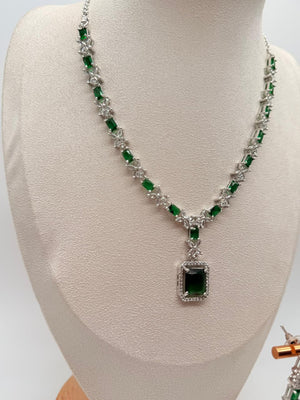 Emerald Radiance AD Necklace Set