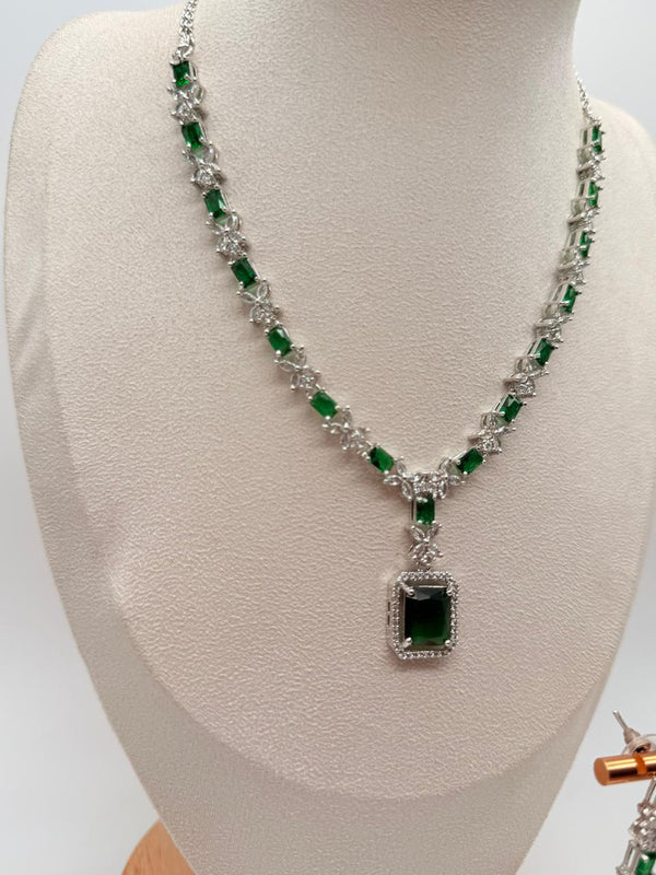 Emerald Radiance AD Necklace Set