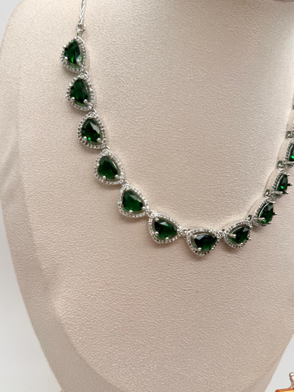 Emerald Dewdrop AD Necklace Set