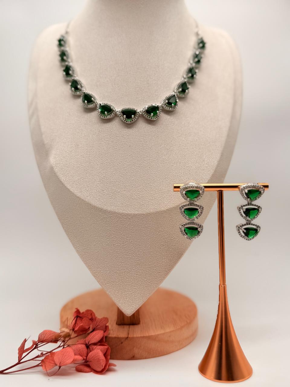 Emerald Dewdrop AD Necklace Set
