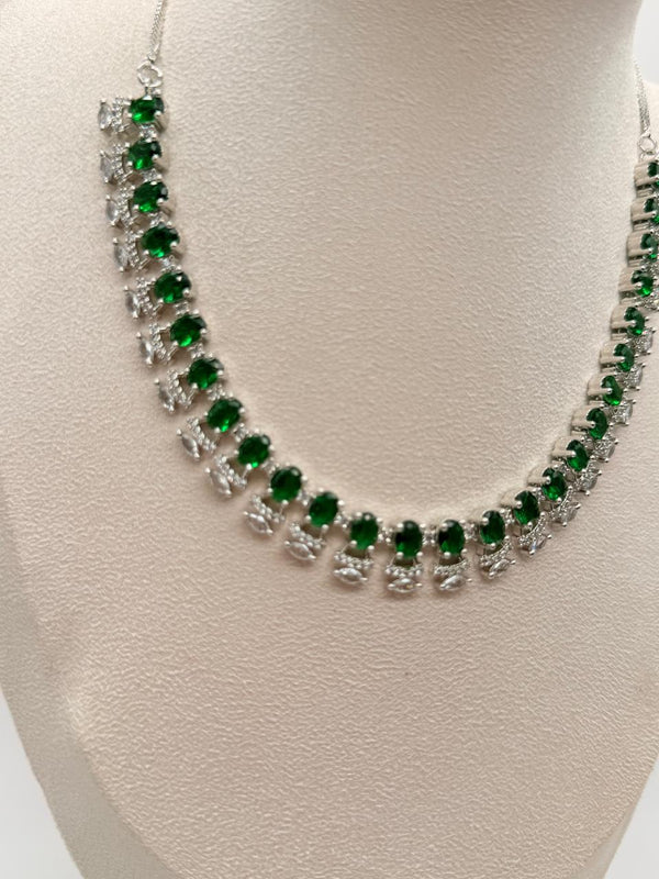 Emerald Lumière AD Necklace Set