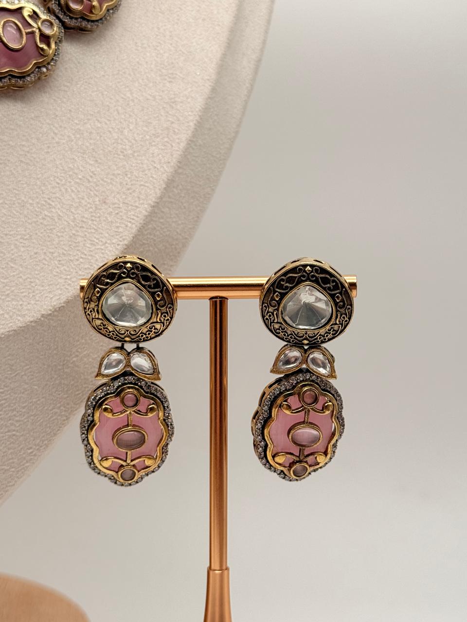 Ornate Rosaline Crest Necklace Set - Lavender-Pink Variant