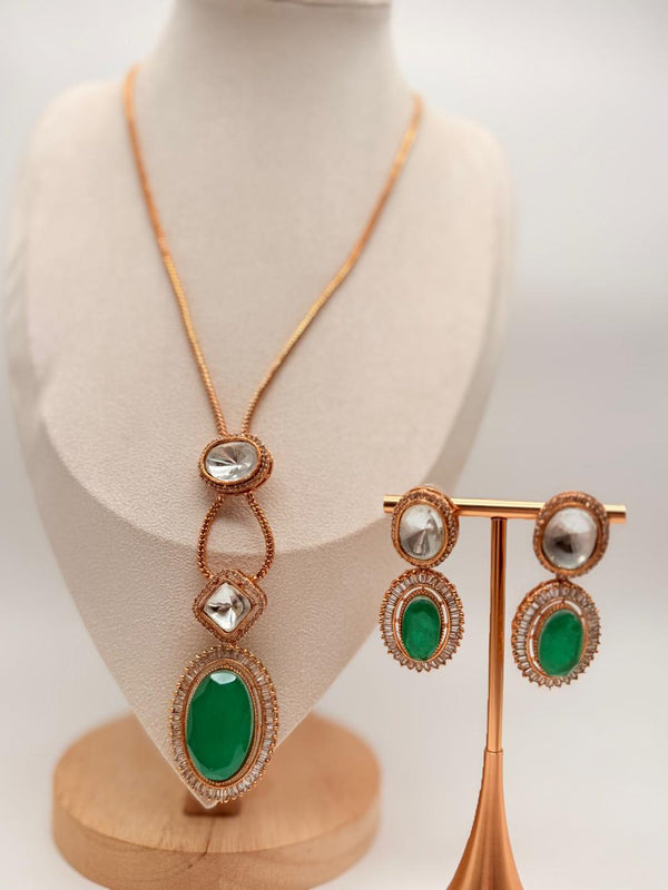 Emerald Aurora Gem Pendant Set