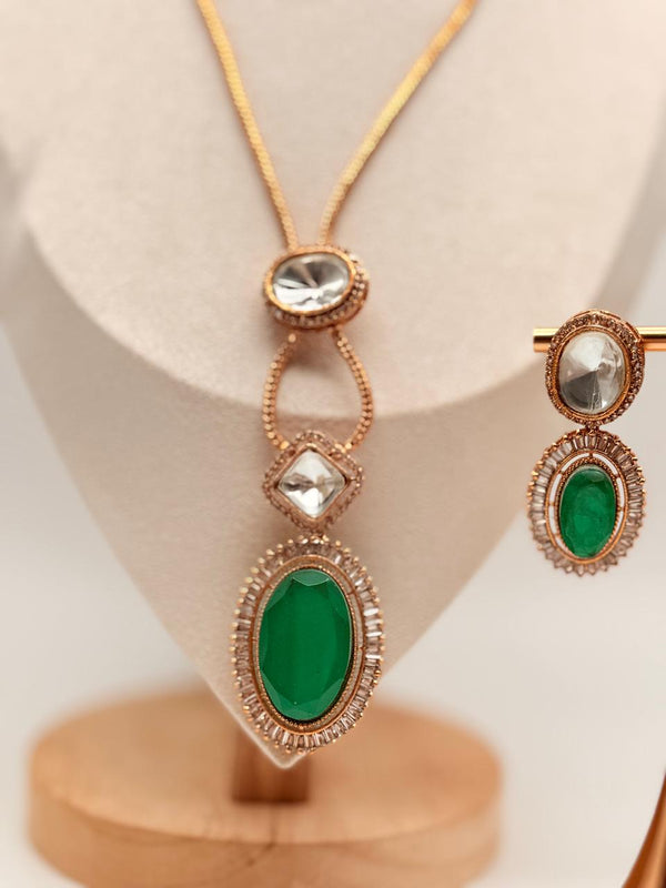 Emerald Aurora Gem Pendant Set