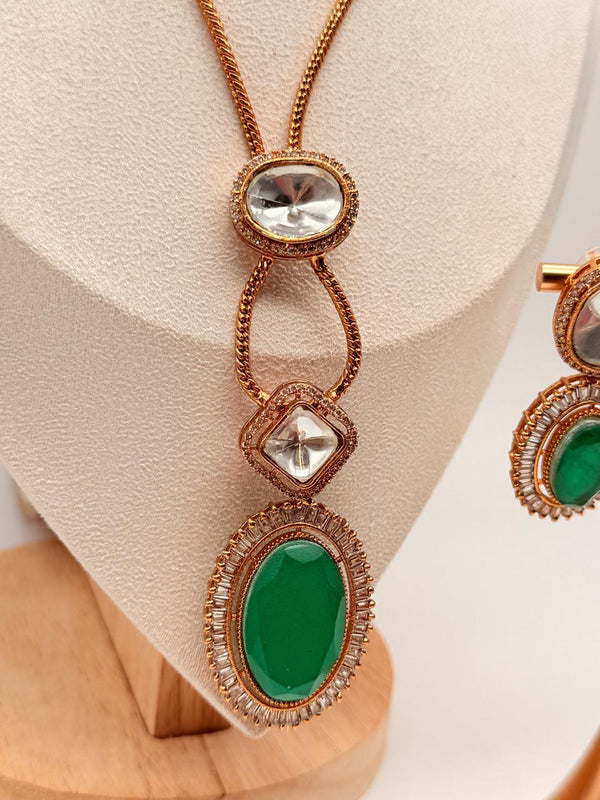 Emerald Aurora Gem Pendant Set