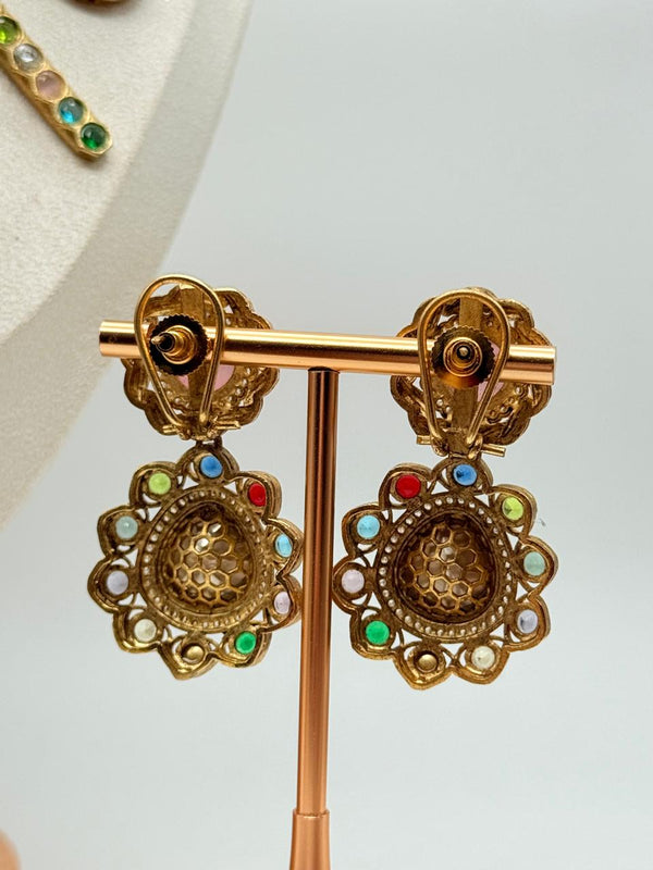 Vintage Jewel Chronicles Necklace Set