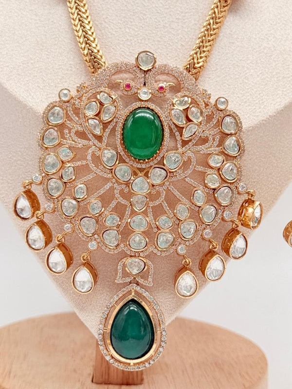 Emerald Élysian Moissanite Pendant Set