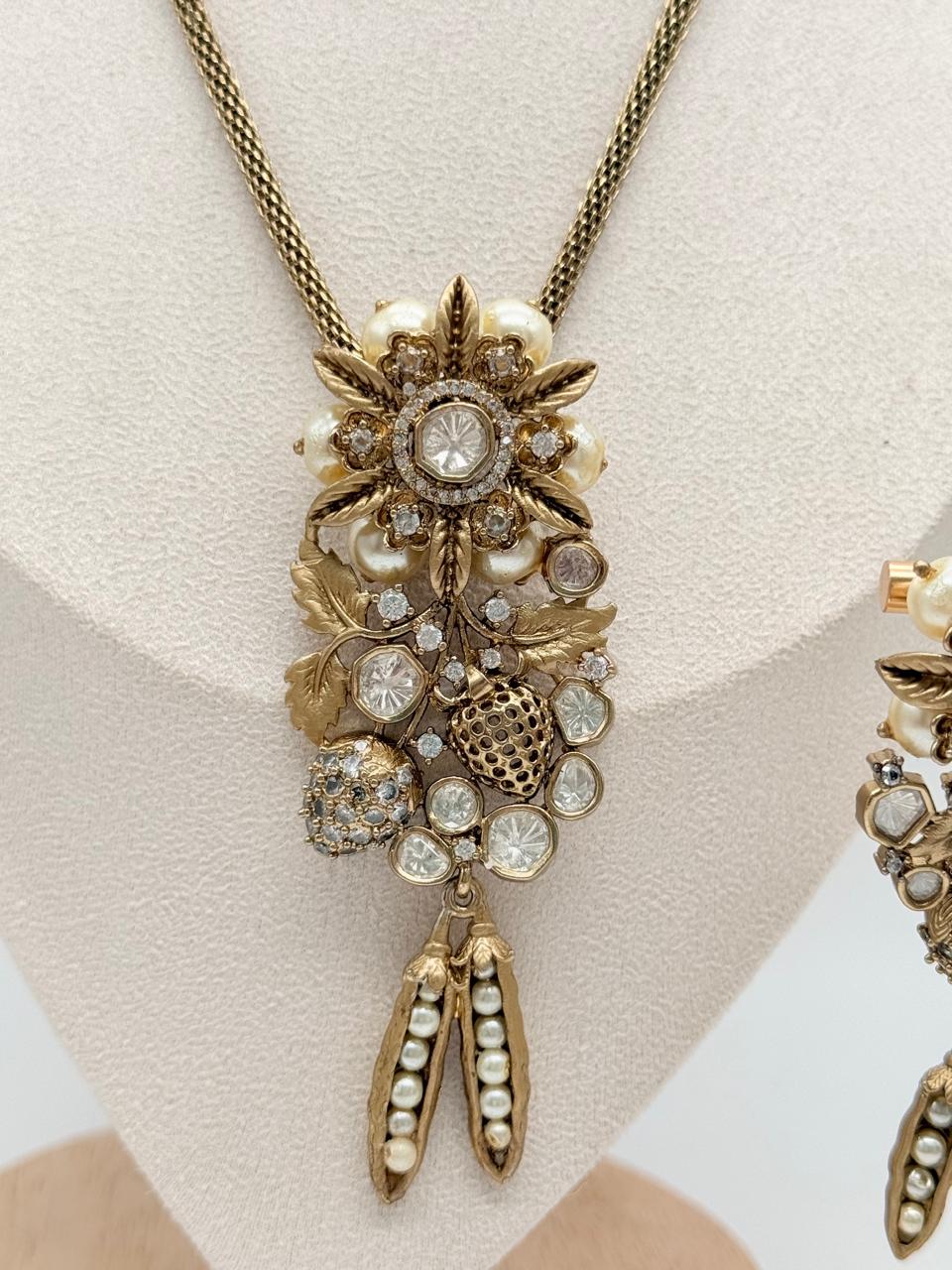 Vintage Crown Blossom Set