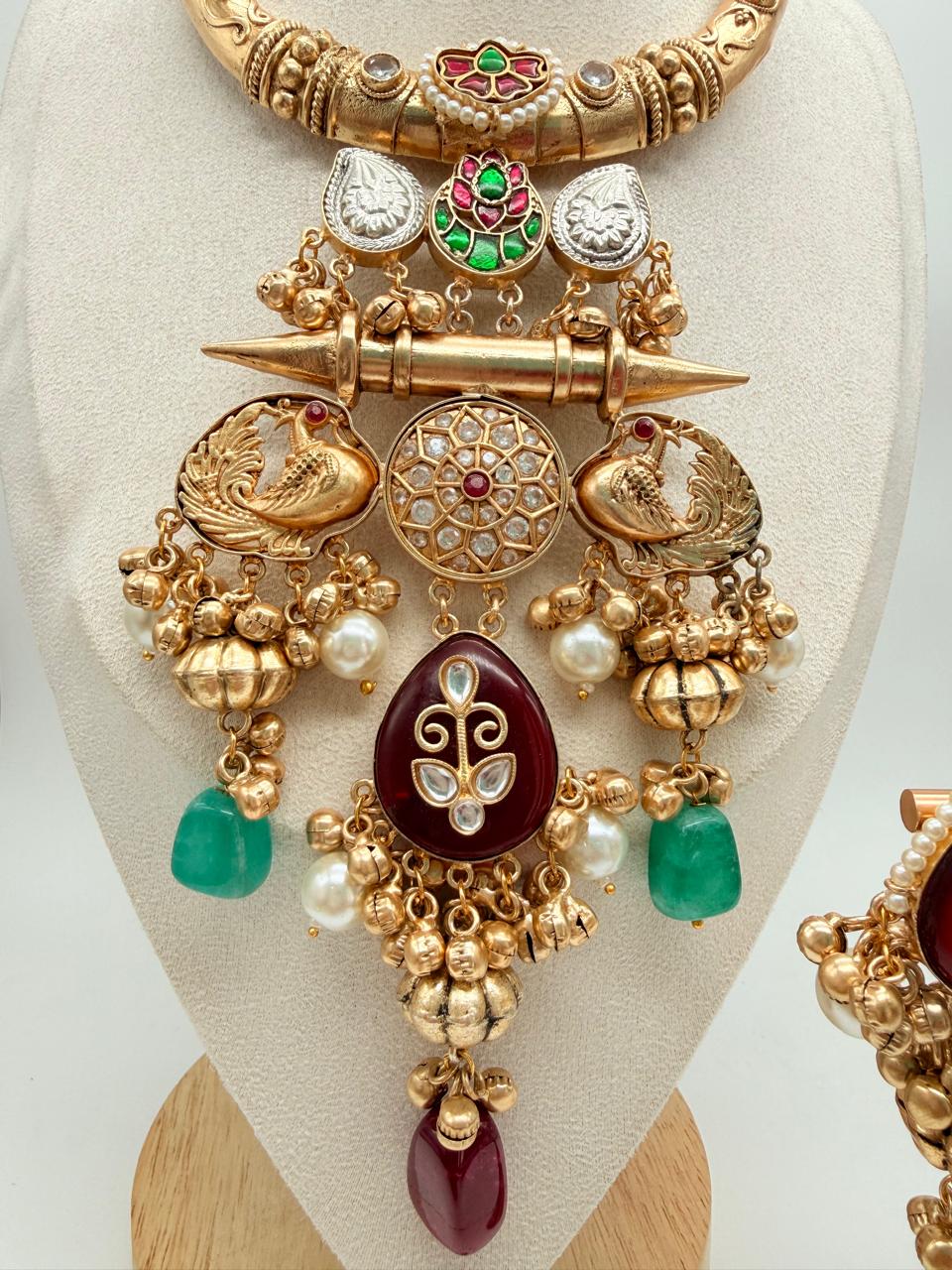 Pearl & Petals Royal Hasli Set – Maroon